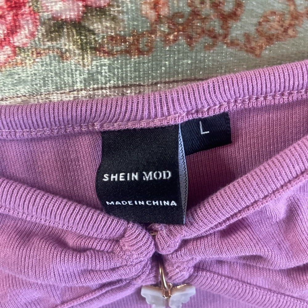 Shein Mod| Lilac Pink Ruched Cut Out Top w/Butterfly Charm|Y2K|NWOT - Picture 5 of 6